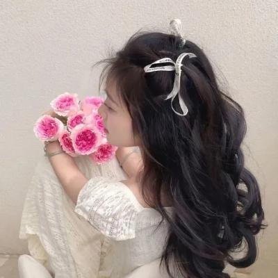 港台老牌艺人又出大瓜：恋情细节流出，评论区沦陷，连续多日